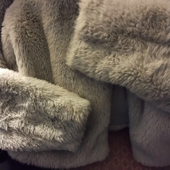 Wild Fable Gray Faux Fur Open Bolero Coat - Picture 7 of 10